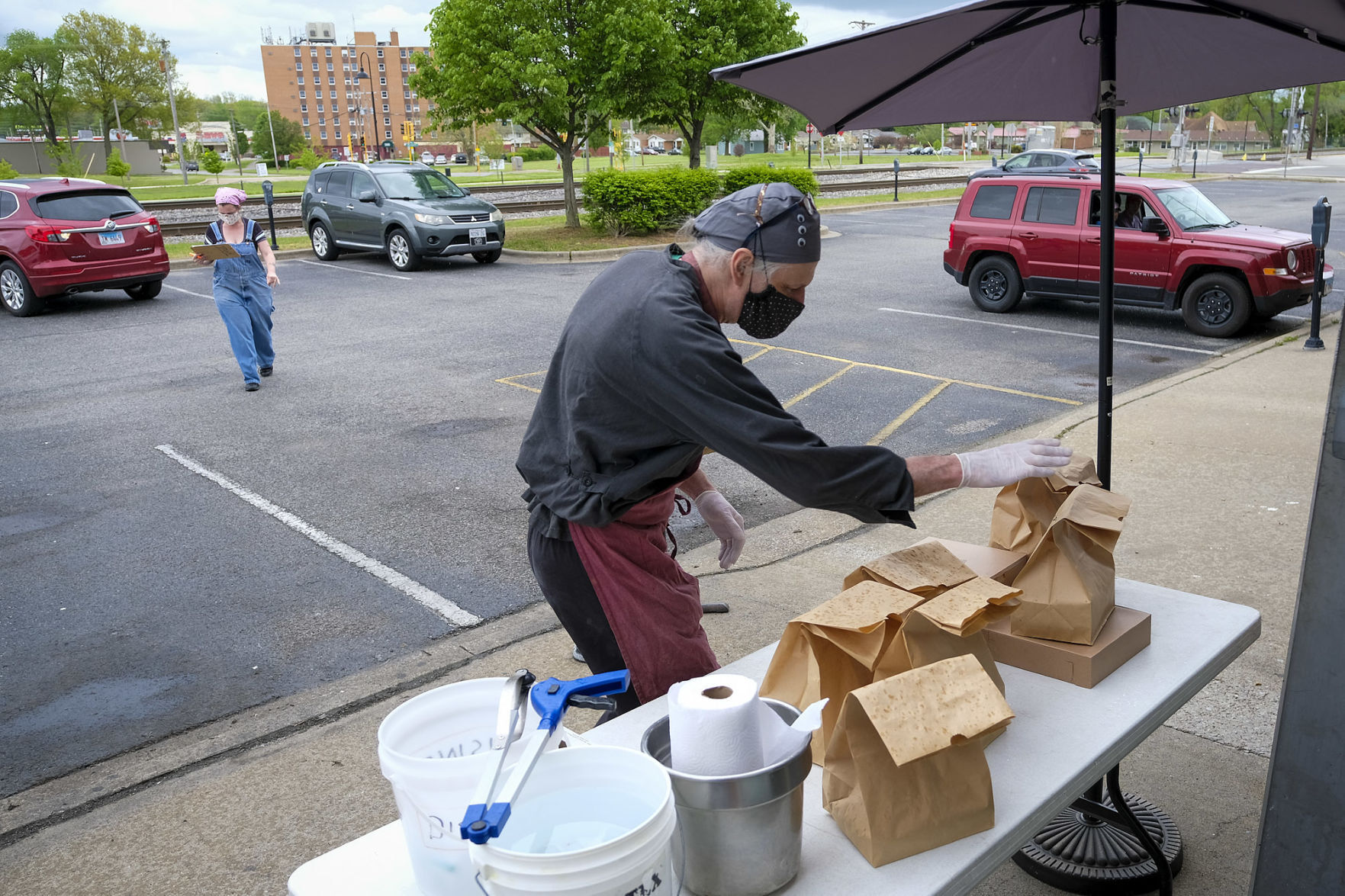 042920-nws-collaborative-kitchen-1.jpg